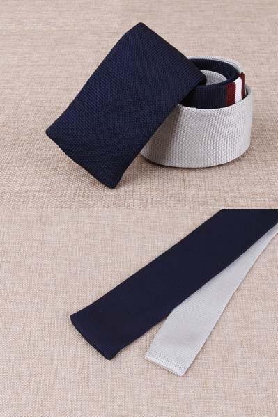 Cravate en Tricot Bleu Motif Bordeau & Blanc - Cravate Prestige